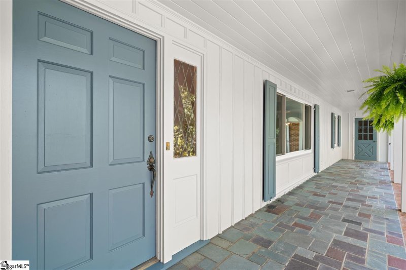 Property image 3 at 218 Sweetbriar Road, Greenville, SC 29615-1430