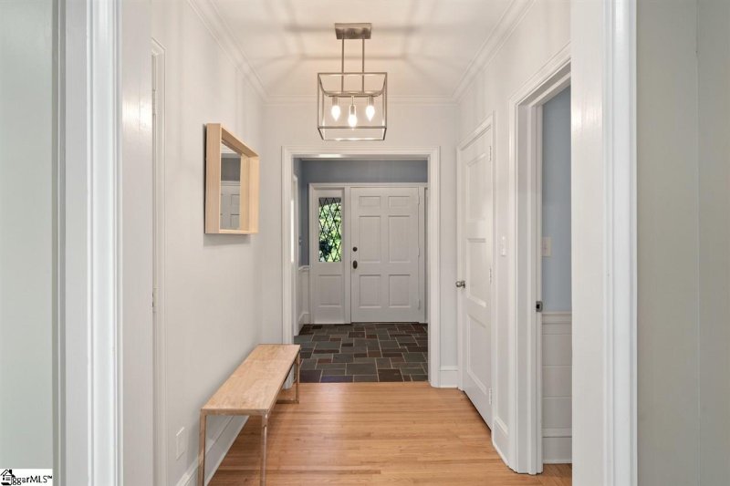 Property image 4 at 218 Sweetbriar Road, Greenville, SC 29615-1430