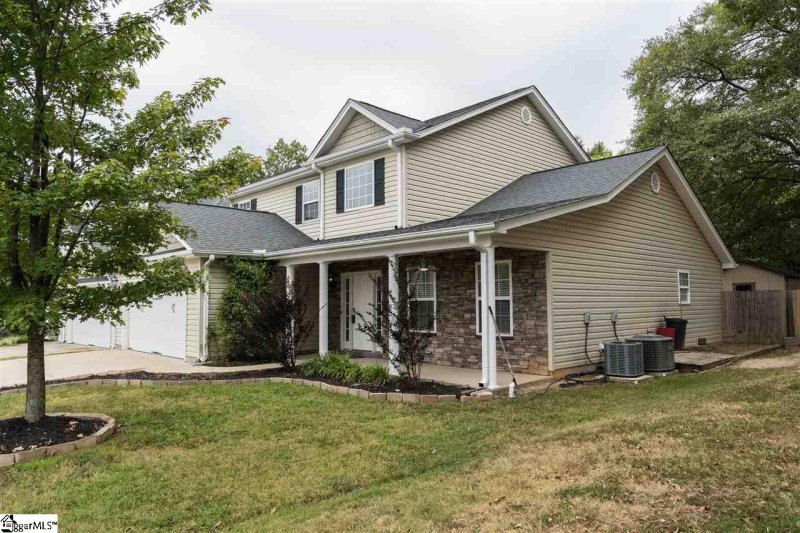 Property image 2 at 4 Falling Spring Court, Simpsonville, SC 29681