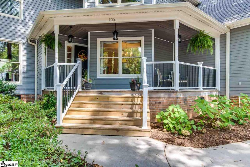 Property image 2 at 102 Cosgrove Lane, Taylors, SC 29687