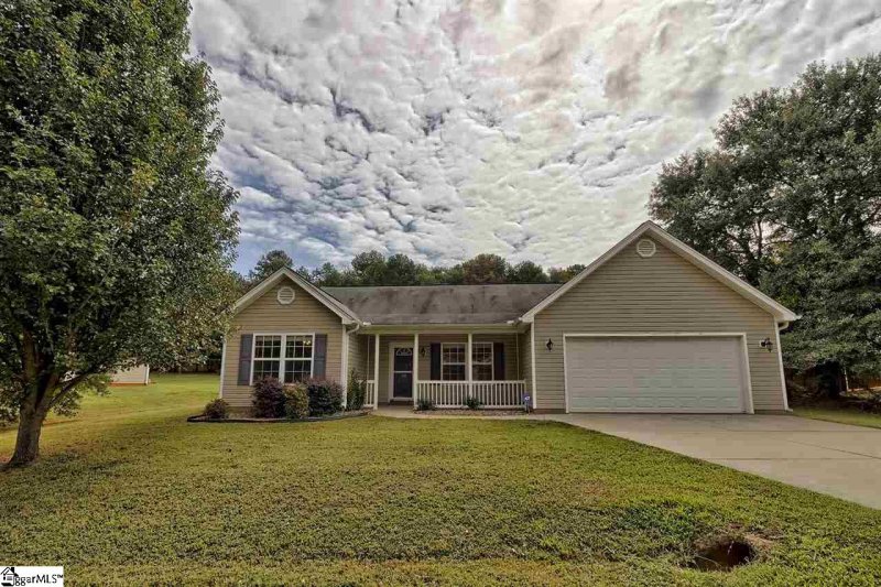 102 Cedar Glen Drive