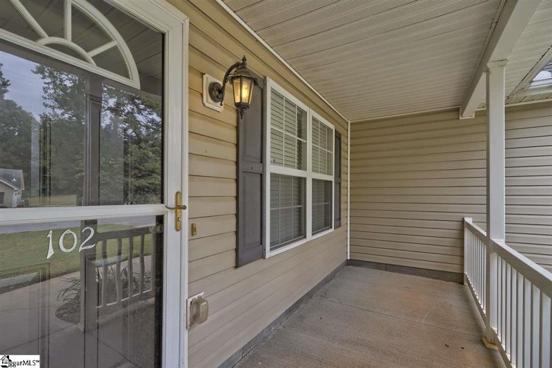 Property image 3 at 102 Cedar Glen Drive, Williamston, SC 29697