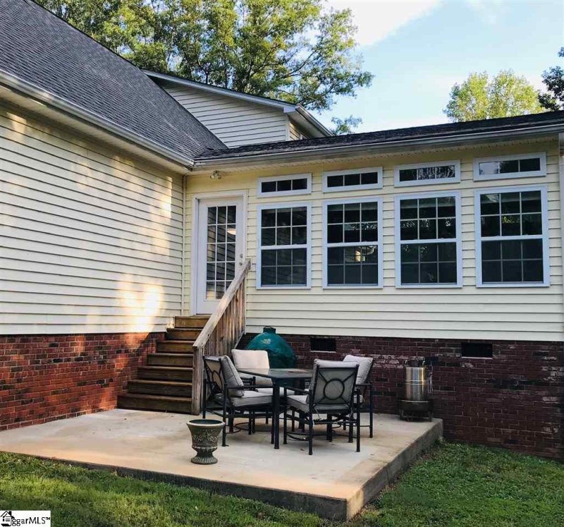 Property image 2 at 311 N Valley View Drive, Taylors, SC 29687