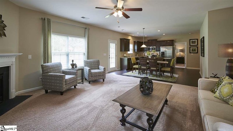 Property image 2 at 100 Hartwood Lake Lane, Greer, SC 29650