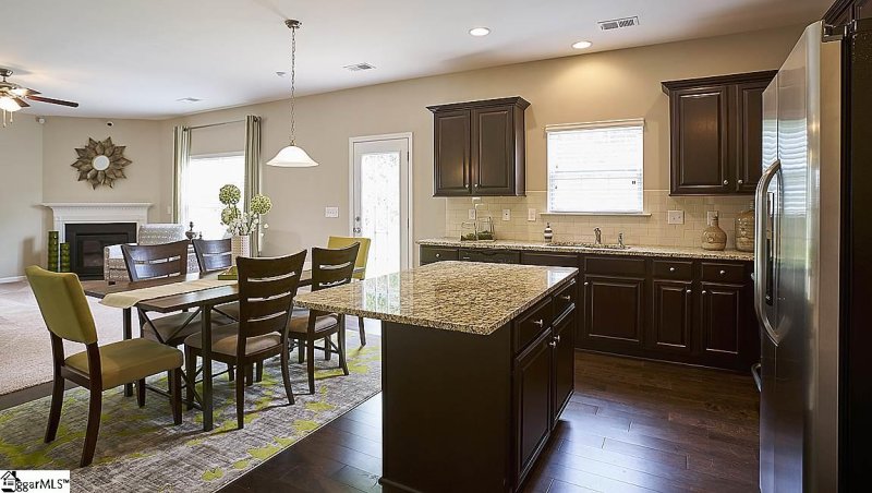 Property image 5 at 100 Hartwood Lake Lane, Greer, SC 29650