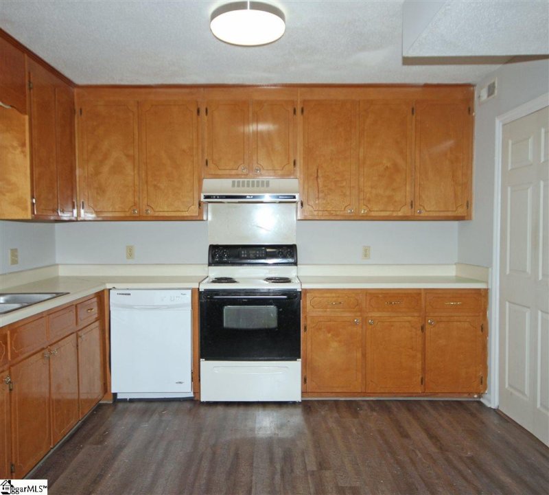 Property image 5 at 10 Birchview Street, Taylors, SC 29687