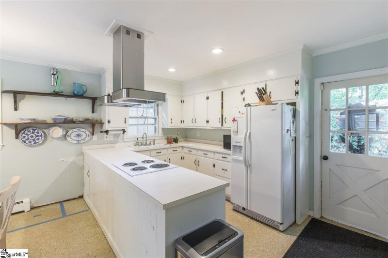 Property image 5 at 18 Dogwood Lane, Greenville, SC 29607