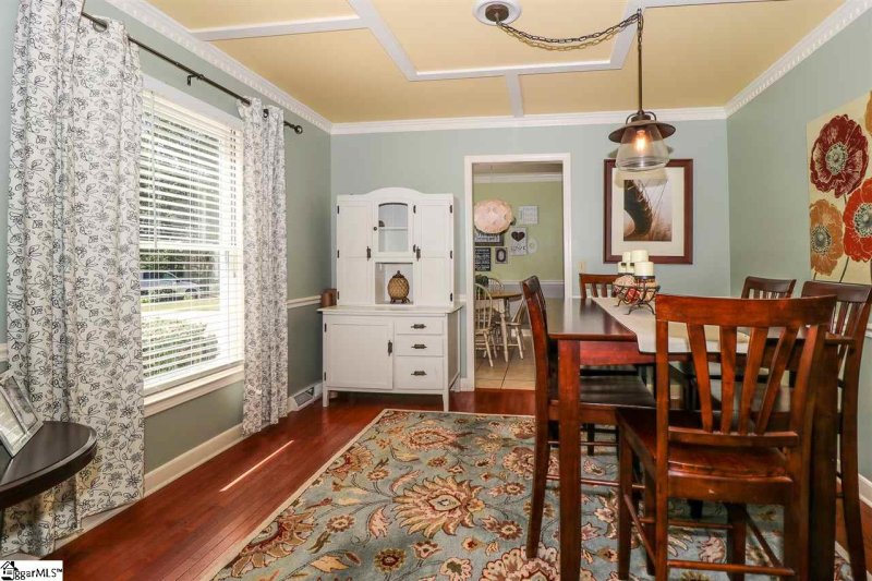 Property image 3 at 12 Old Oak Drive, Taylors, SC 29687