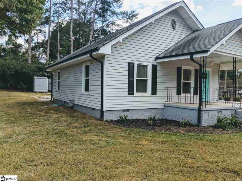 Property image 2 at 321 W College Street, Simpsonville, SC 29681