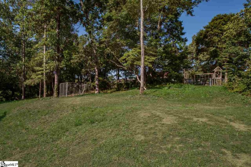 Property image 5 at 121 Country Glen Lane, Pelzer, SC 29669