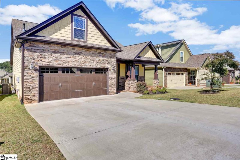 Property image 2 at 6 Bromwell Way, Easley, SC 29642