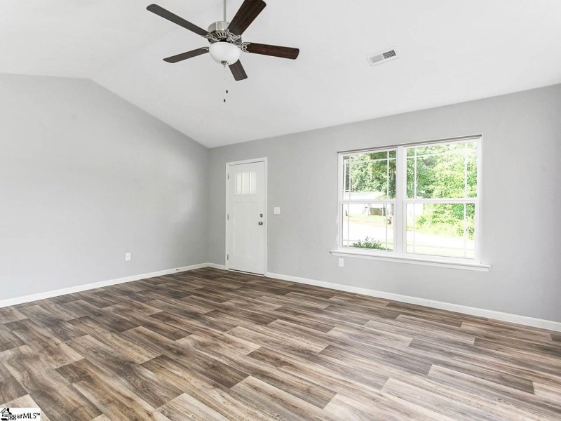 Property image 3 at 65 Pine Drive, Taylors, SC 29687