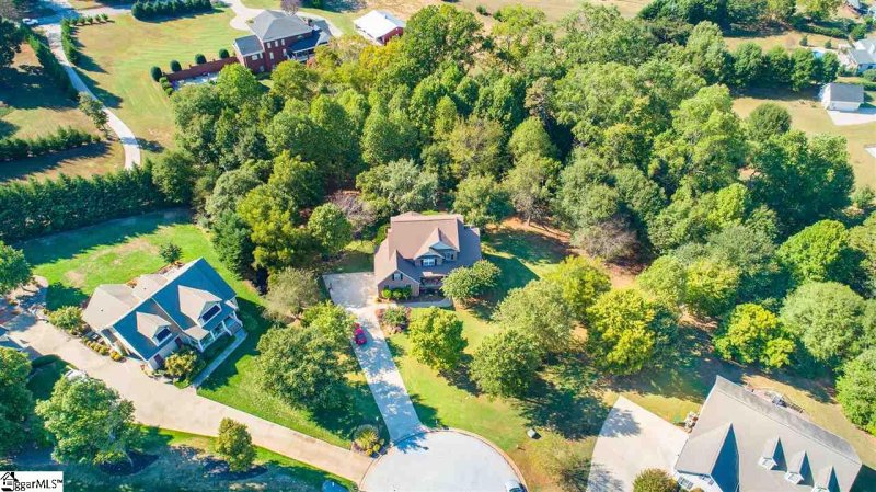 Property image 2 at 18 Twin Silo Court, Greer, SC 29651