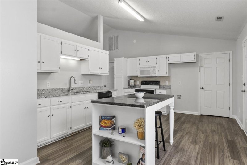 Property image 2 at 411 Hill Lane, Mauldin, SC 29662