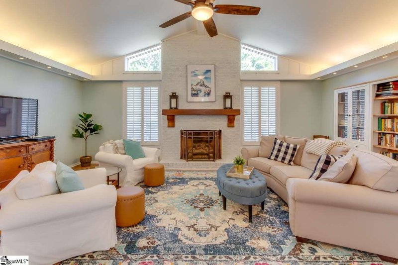 Property image 4 at 6 Wimborne Drive, Greenville, SC 29615-2436