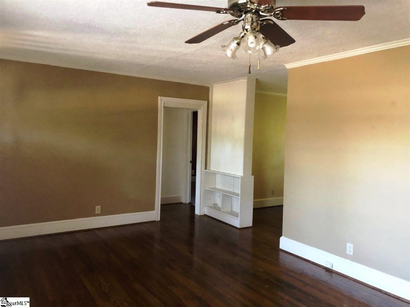 Property image 5 at 19 Cardinal Drive, Taylors, SC 29687