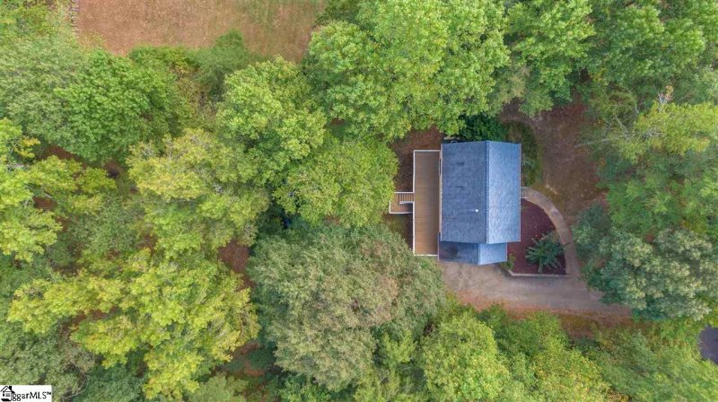 Property image 2 at 121 Silverdale Drive, Spartanburg, SC 29301