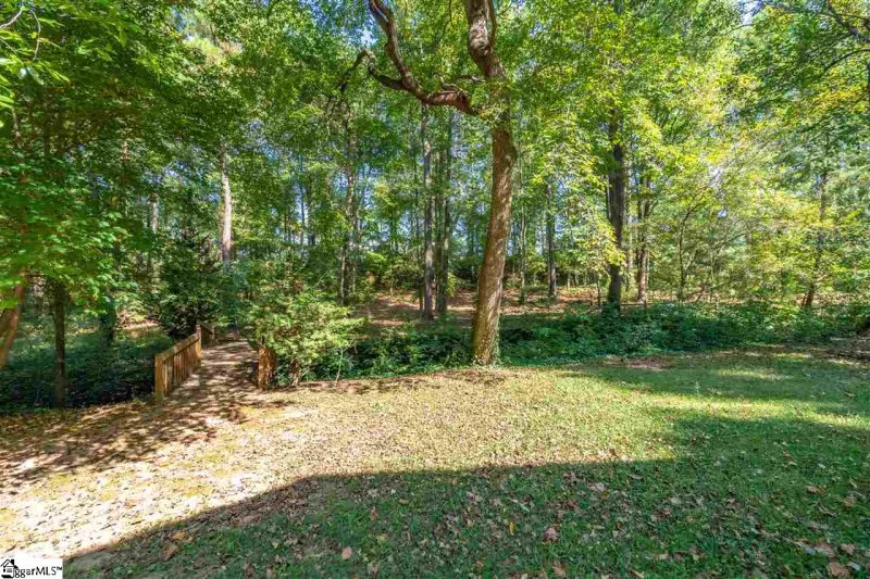 Property image 4 at 121 Silverdale Drive, Spartanburg, SC 29301