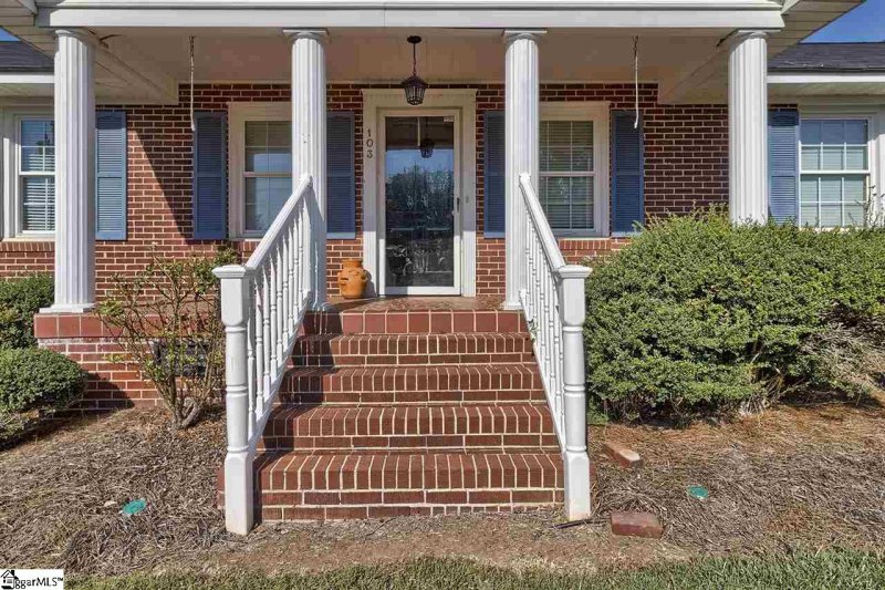 Property image 4 at 103 Blakely Avenue, Laurens, SC 29360