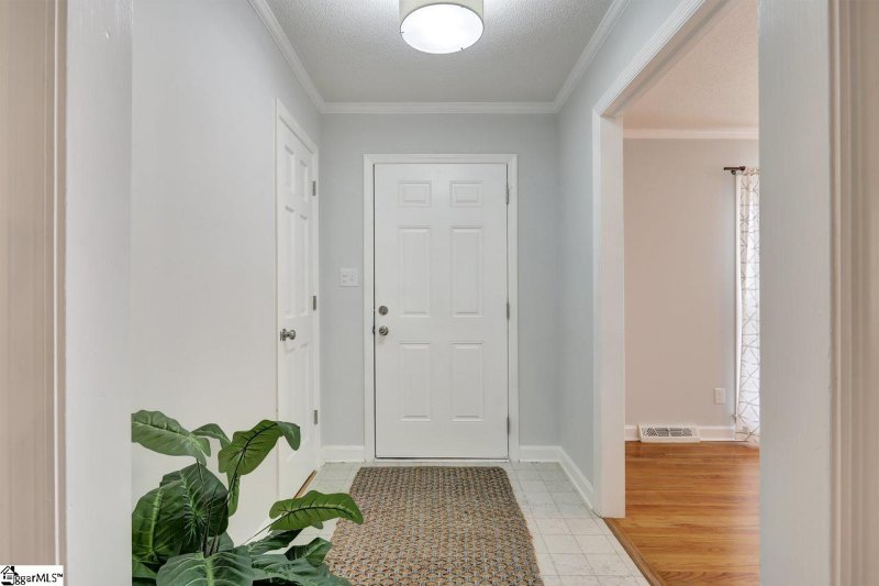 Property image 2 at 5033 Maplewood Drive, Greenville, SC 29615