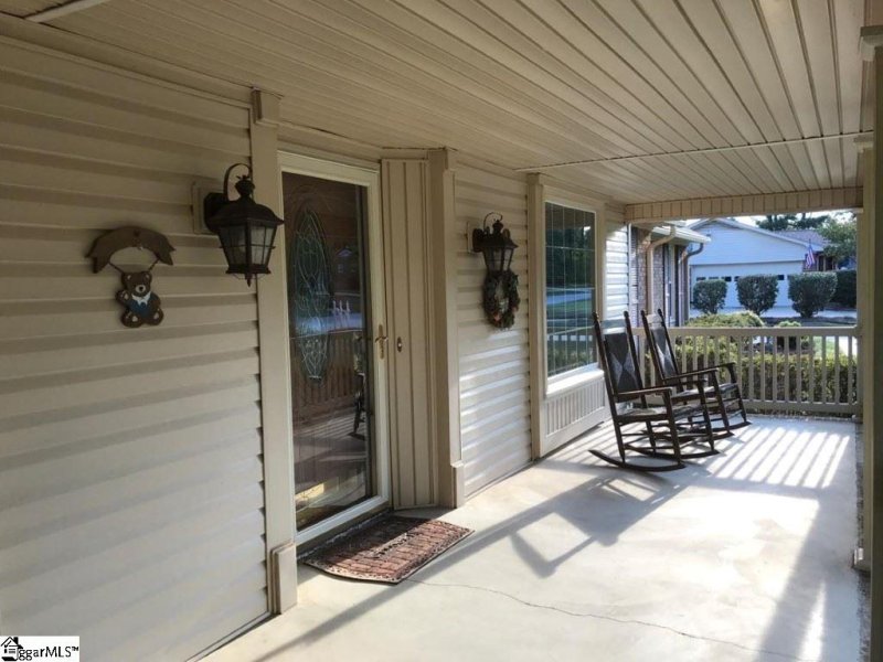 Property image 3 at 108 Brook Drive, Greenville, SC 29607