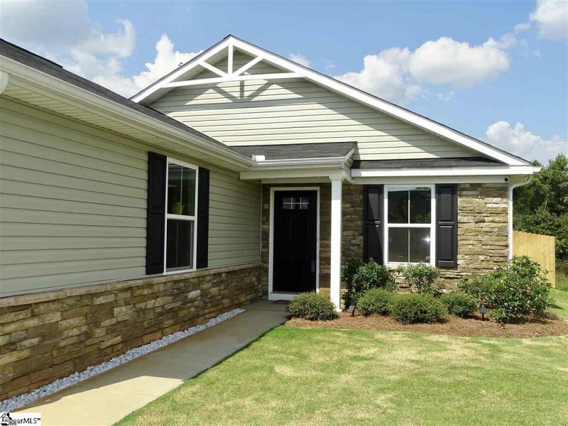 Property image 2 at 109 Fairmeadow Way, Greenville, SC 29617