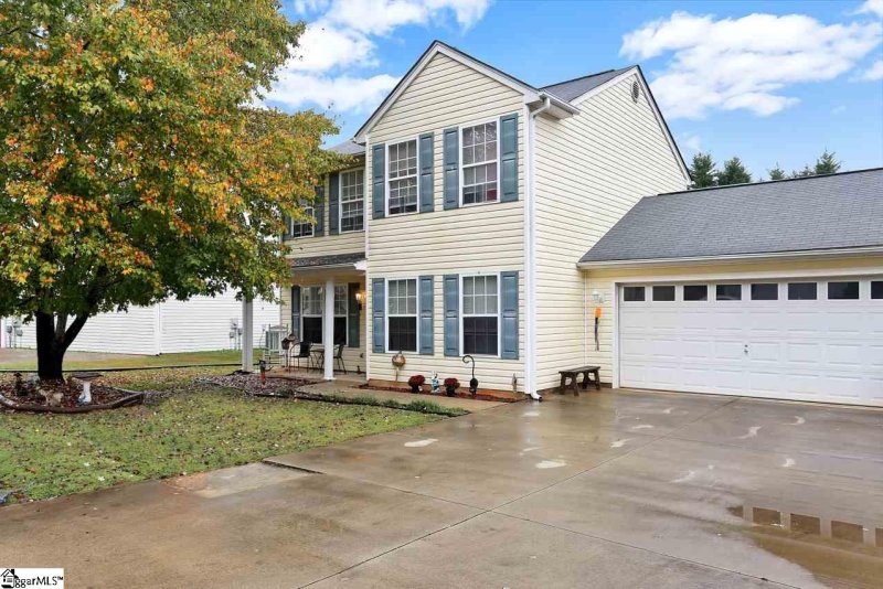 Property image 3 at 505 Crescentwood Court, Taylors, SC 29687