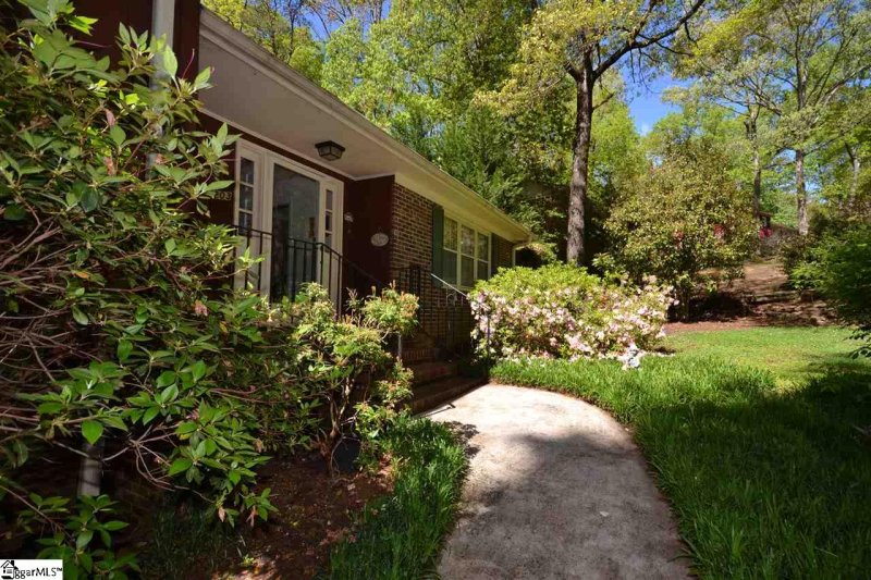 Property image 3 at 203 Old Mill Road, Taylors, SC 29687-4944