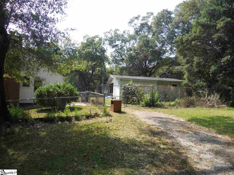 Property image 4 at 100 W Marion Road, Greenville, SC 29617-3343