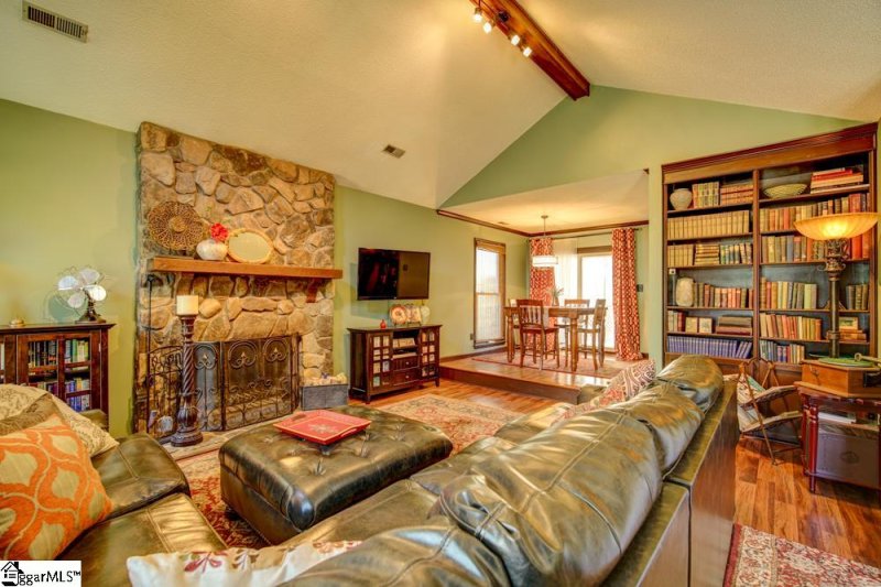 Property image 3 at 5 Drayton Court, Spartanburg, SC 29301