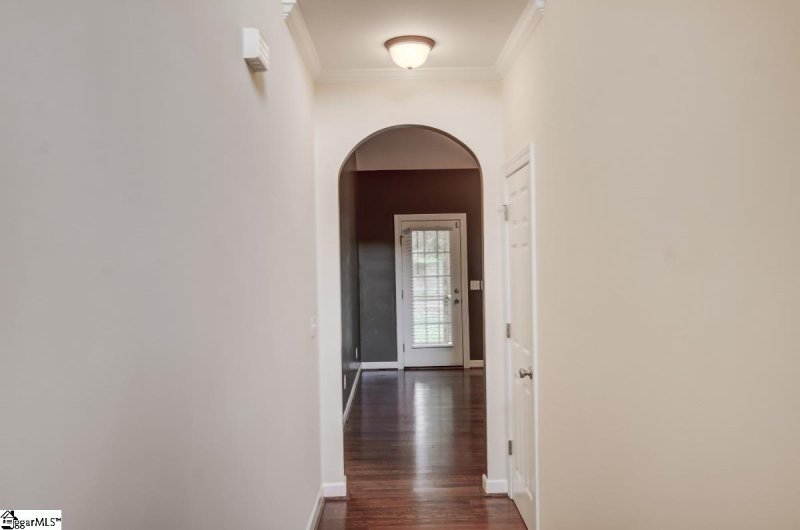 Property image 3 at 7 Greenview Drive, Greenville, SC 29609