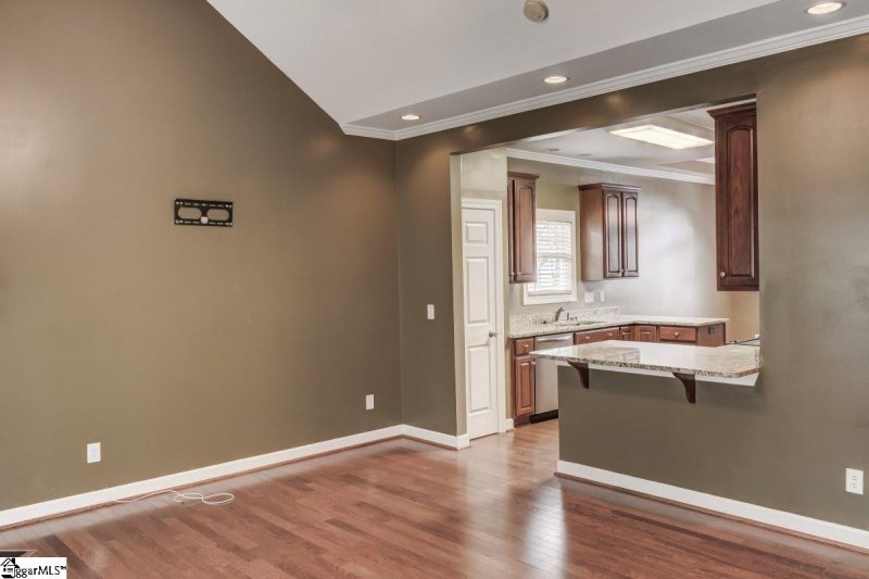 Property image 5 at 7 Greenview Drive, Greenville, SC 29609