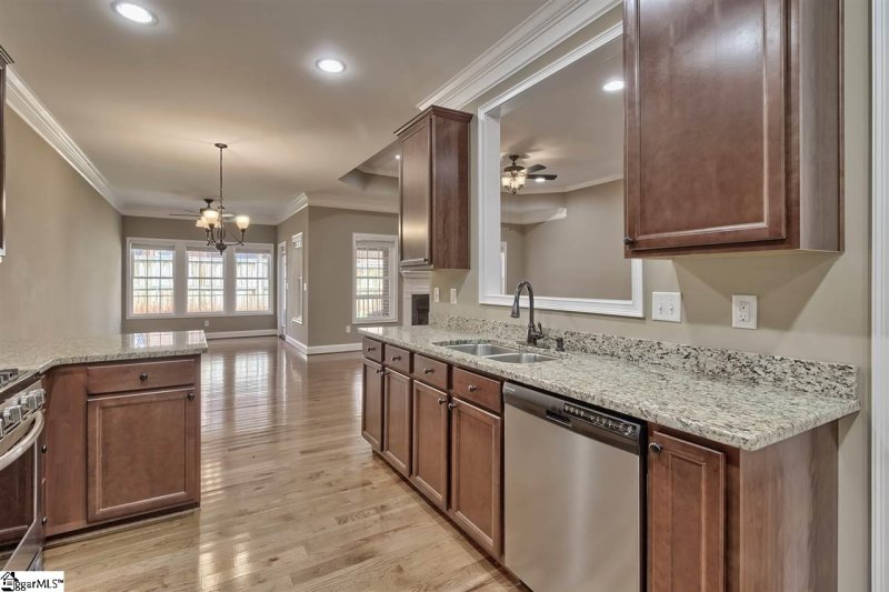 Property image 4 at 215 Redspire Drive, Greenville, SC 29617