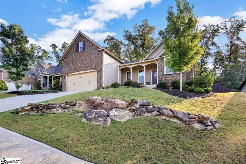 Property image 3 at 15 Crest Hill Drive, Fountain Inn, SC 29644