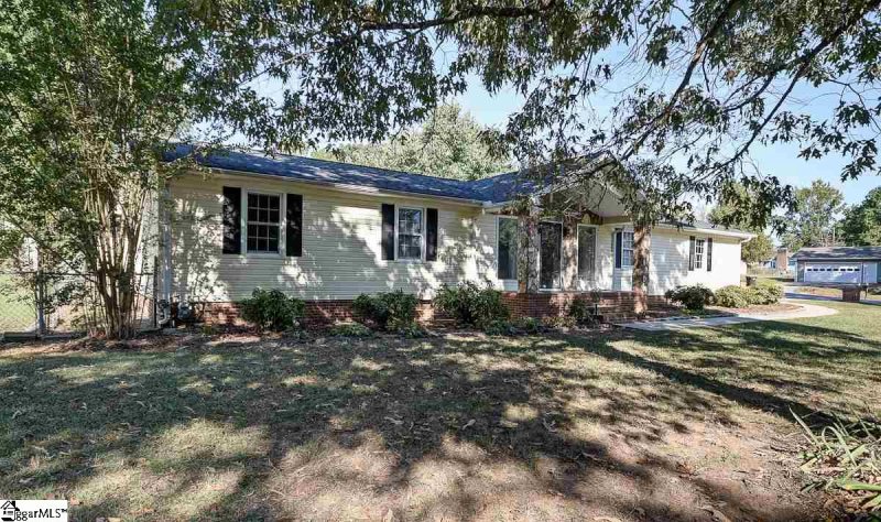 Property image 2 at 110 Dogwood Court, Piedmont, SC 29673