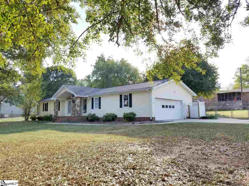 Property image 3 at 110 Dogwood Court, Piedmont, SC 29673