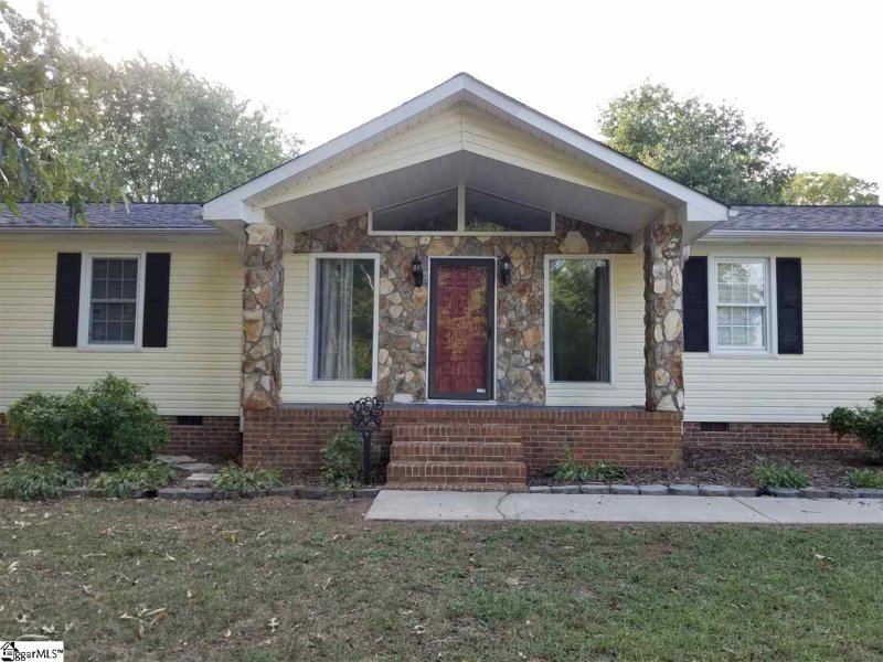 Property image 4 at 110 Dogwood Court, Piedmont, SC 29673