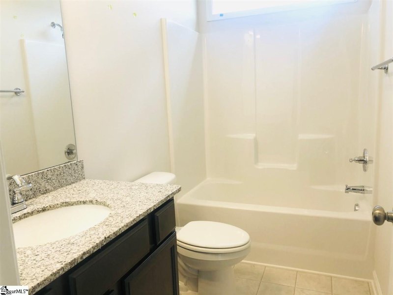 Property image 3 at 137 Broadleigh Court, Boiling Springs, SC 29316