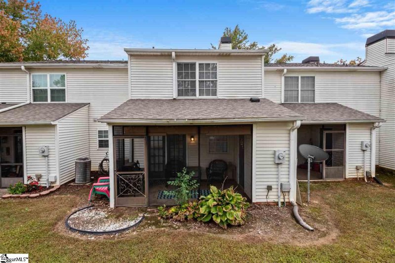 Property image 3 at 142 Shady Tree Drive, Taylors, SC 29687