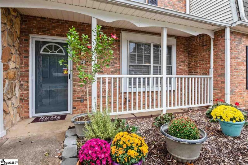 Property image 4 at 142 Shady Tree Drive, Taylors, SC 29687