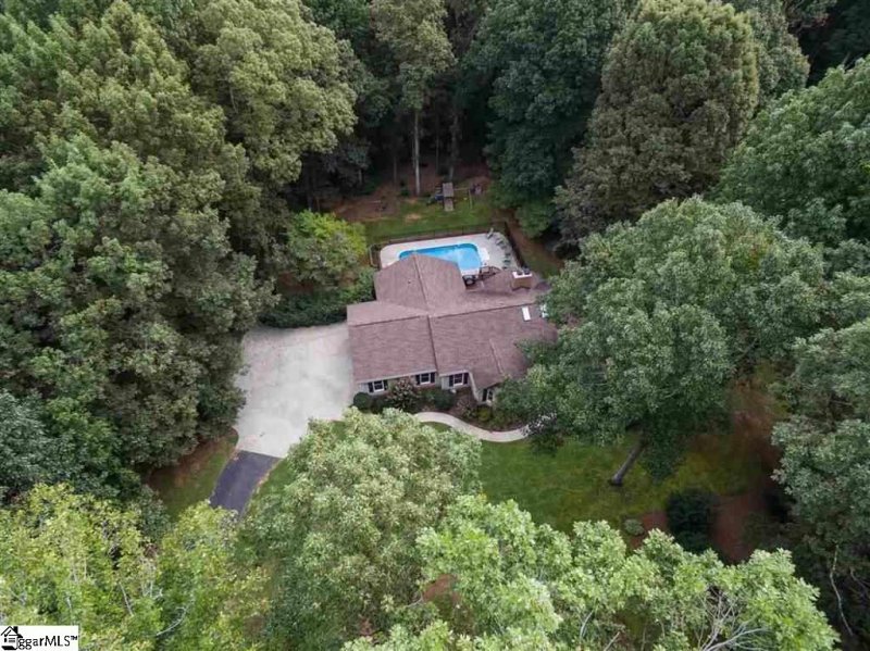 Property image 3 at 408 Lakewinds Boulevard, Inman, SC 29349