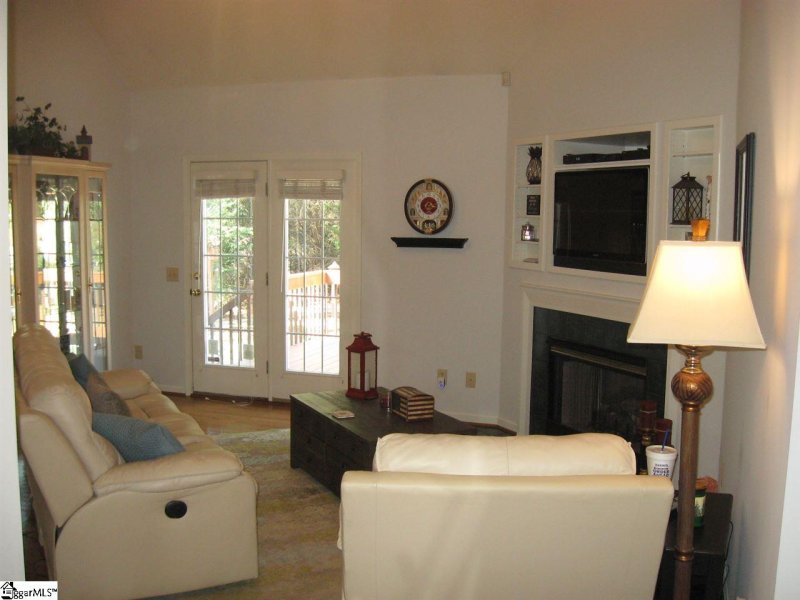 Property image 4 at 9 Farmstead Way, Fountain Inn, SC 29644