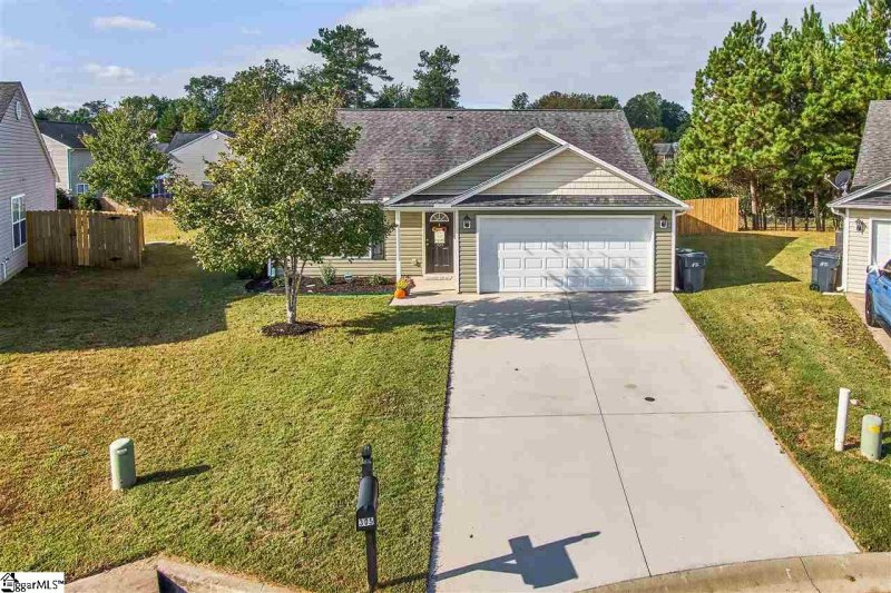 Property image 2 at 305 Shada Lane, Greenville, SC 29611