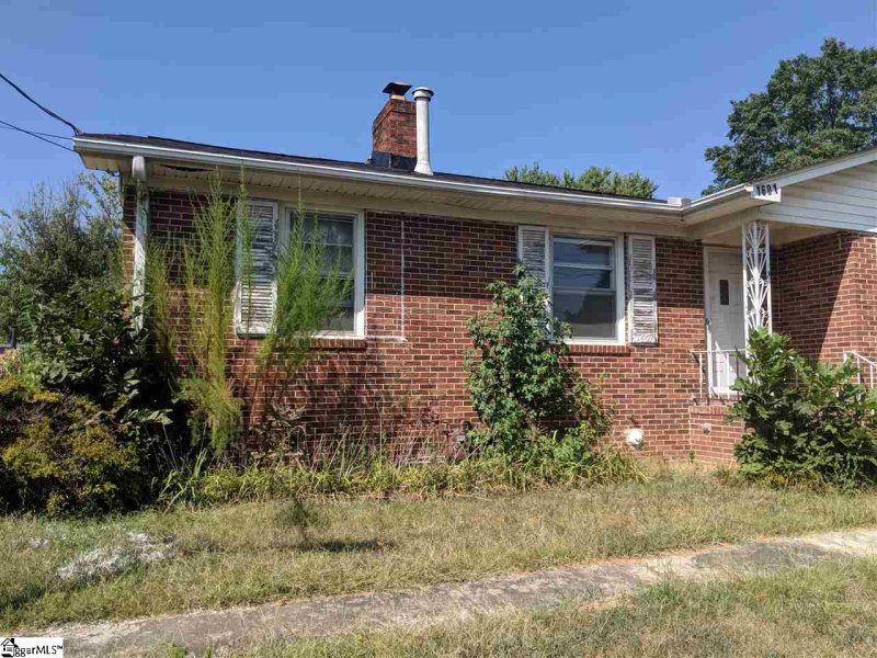 Property image 4 at 1601 E Lee Road, Taylors, SC 29687