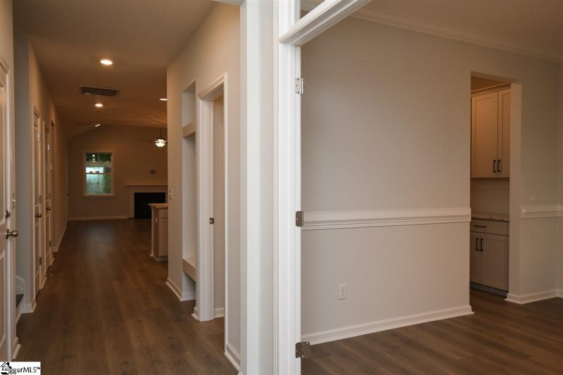 Property image 3 at 811 Orchard Valley Lane, Boiling Springs, SC 29316