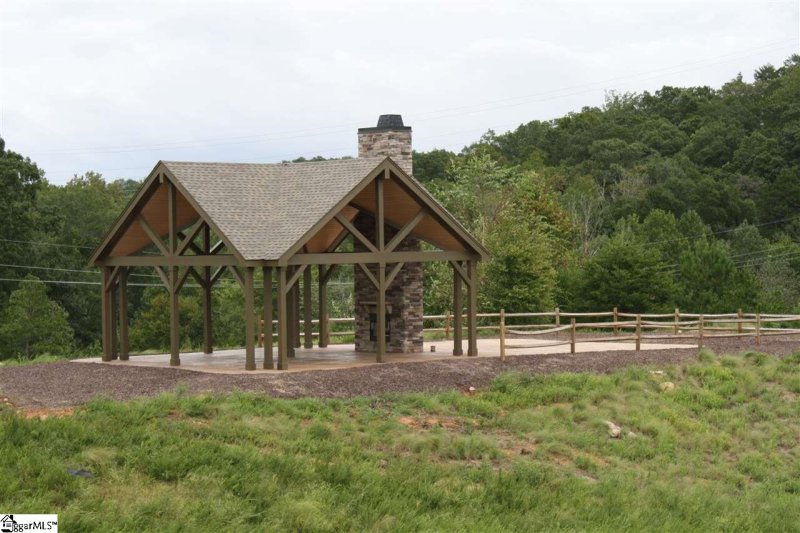 Property image 5 at 614 W Winding Slope Drive, Piedmont, SC 29673