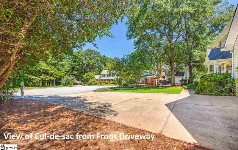 Property image 2 at 4 Hanson Court, Greenville, SC 29615