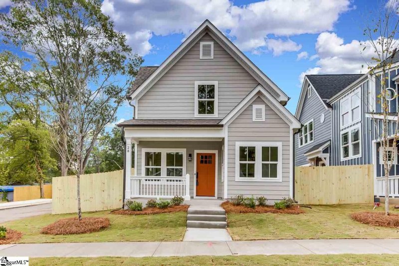 Property image 2 at 28 Ridgeway Avenue, Greenville, SC 29607