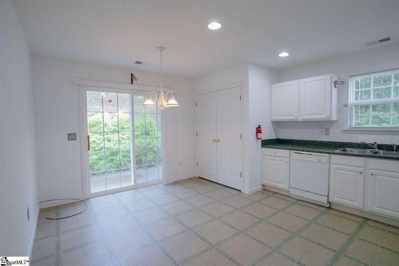 Property image 4 at 19 Laurelhurst Court, Greer, SC 29650-5113