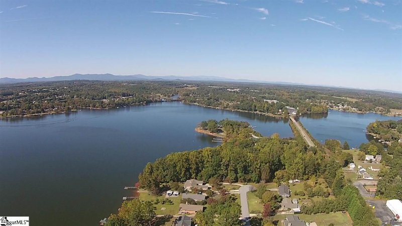 Property image 3 at 205 Pine Cove Drive, Inman, SC 29349